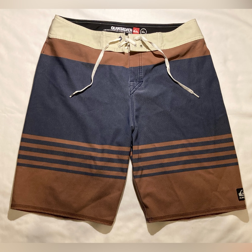 Men’s Quiksilver Stretch Board Shorts- Sz 34